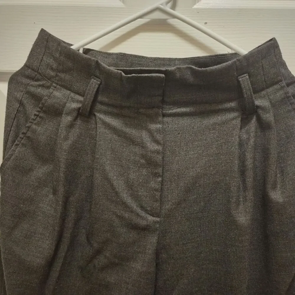 Michael Kors High Waisted pant size 6 grey